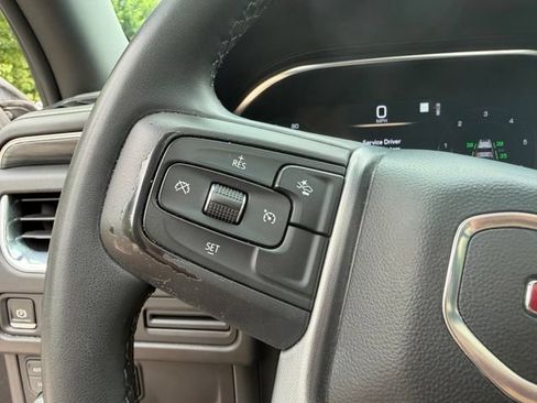 Used 2023 GMC Yukon SLT AWD/4WD image 20