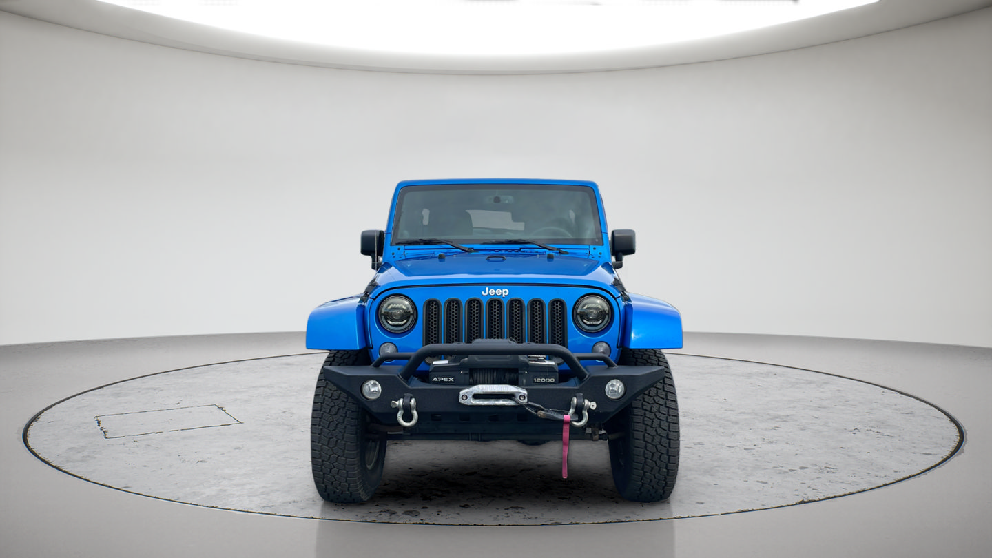 Used 2014 Jeep Wrangler Unlimited Sahara w/ Dual Top Group AWD/4WD image 2