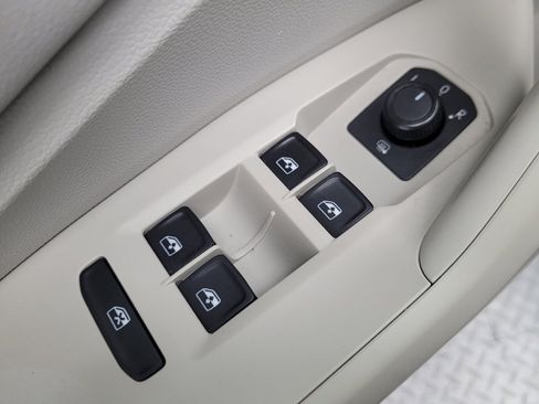 Used 2019 Volkswagen Jetta S w/ Driver Assistance Package FWD image 27