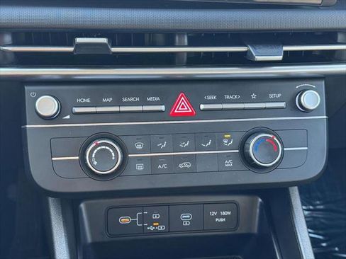 Certified 2025 Hyundai Tucson SE image 26