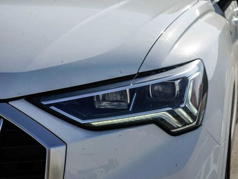 Used 2023 Audi Q3 2.0T Premium w/ Convenience Package image 7