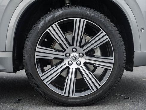 Used 2023 Volvo XC90 B6 Ultimate w/ Protection Package Premier image 18