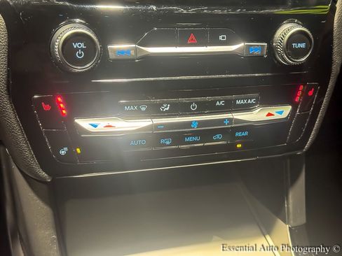 Used 2022 Ford Explorer ST-Line w/ Class IV Trailer Tow Package image 25