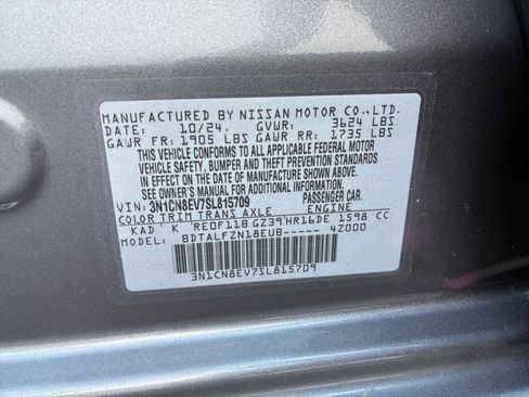 Used 2025 Nissan Versa SV image 27