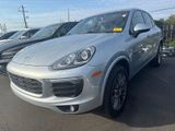Used 2017 Porsche Cayenne Platinum Edition image 2