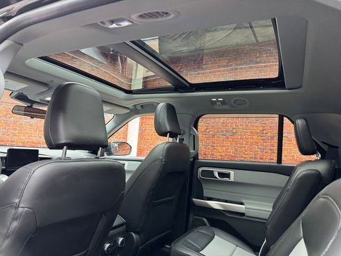 Certified 2022 Ford Explorer XLT w/ Equipment Group 202A image 25