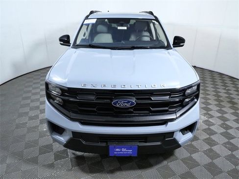 Certified 2025 Ford Expedition Active image 3
