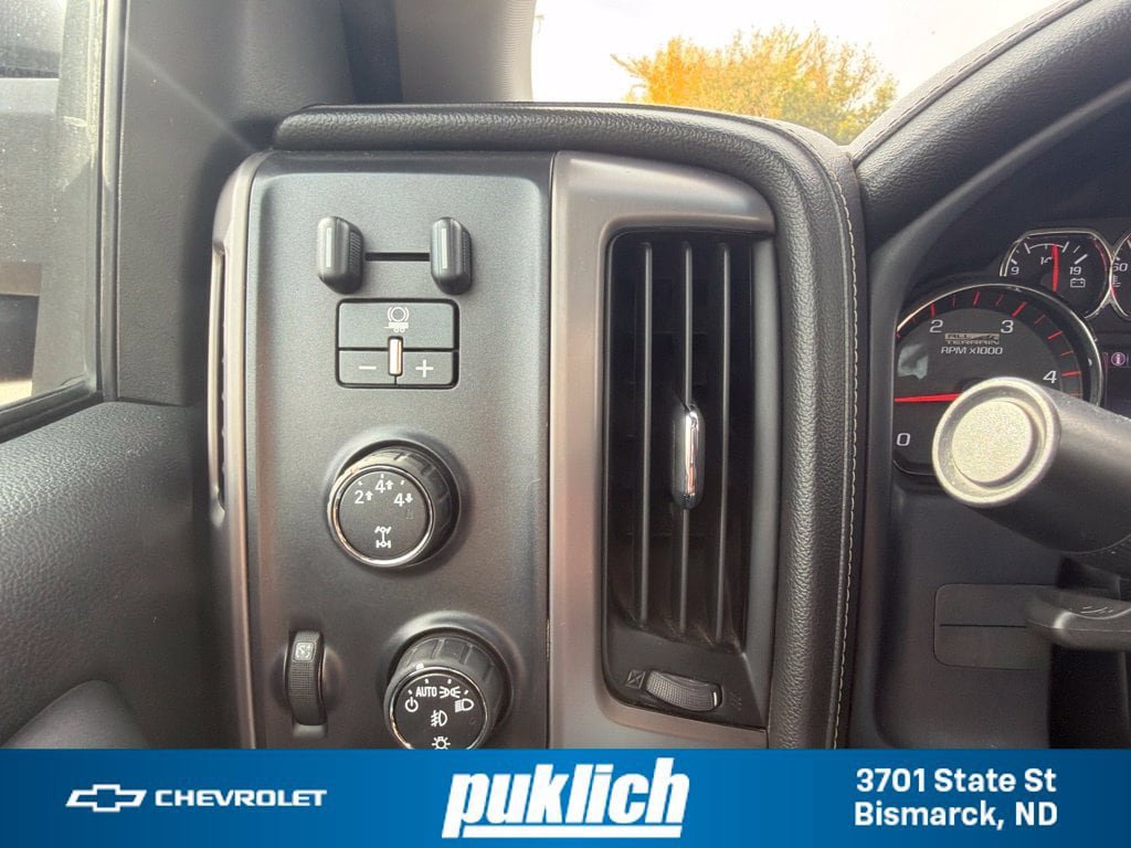 Used 2015 GMC Sierra 2500 SLE w/ All-Terrain HD Package AWD/4WD image 10