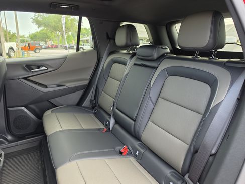 New 2026 Chevrolet Equinox LT w/ Convenience Package II FWD image 22