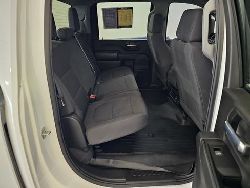 Used 2022 Chevrolet Silverado 2500 Custom w/ Custom Value Package AWD/4WD image 19