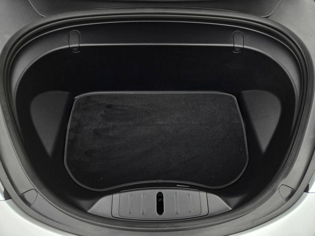 Used 2018 Tesla Model 3 Long Range RWD image 25