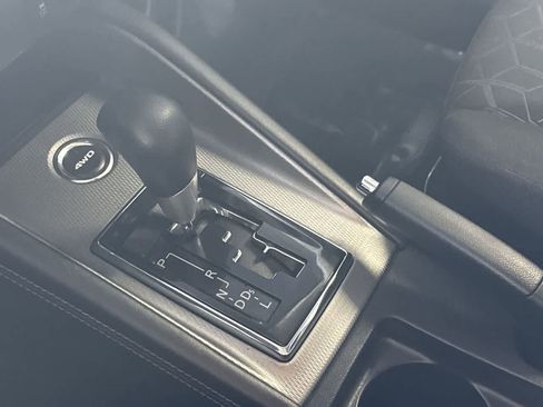 Used 2025 Mitsubishi Outlander Sport AWD image 21