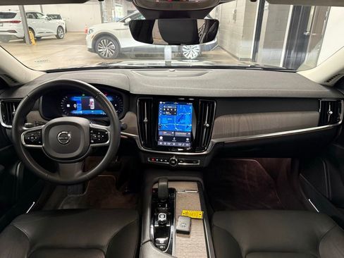 Used 2023 Volvo S90 B6 Plus AWD/4WD image 19