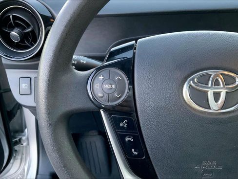 Used 2019 Toyota Prius C image 22