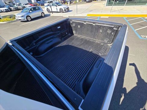 Used 2024 RAM 1500 Laramie RWD image 15