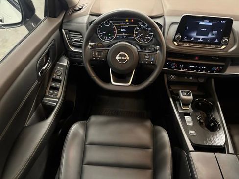 Used 2023 Nissan Rogue SV w/ SV Premium B Package FWD image 12