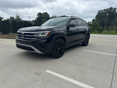 Used 2023 Volkswagen Atlas SE w/ Panoramic Sunroof Package FWD image 1