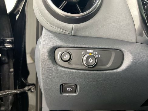 Used 2022 Chevrolet Blazer LT image 17