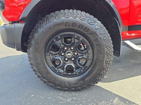 Certified 2023 Ford Bronco Wildtrak image 27