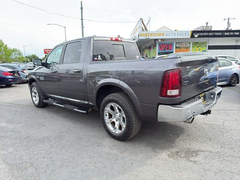 Used 2016 RAM 1500 Laramie w/ Convenience Group AWD/4WD image 4