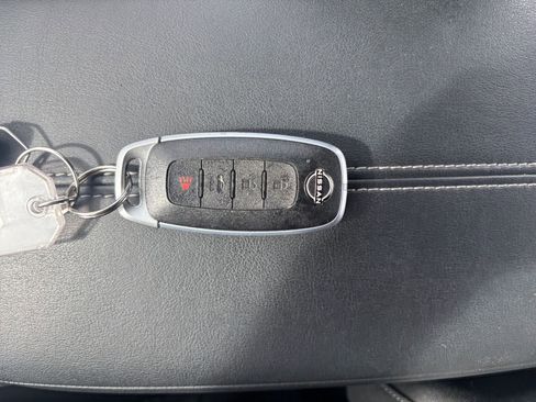 Used 2025 Nissan Sentra SV image 22