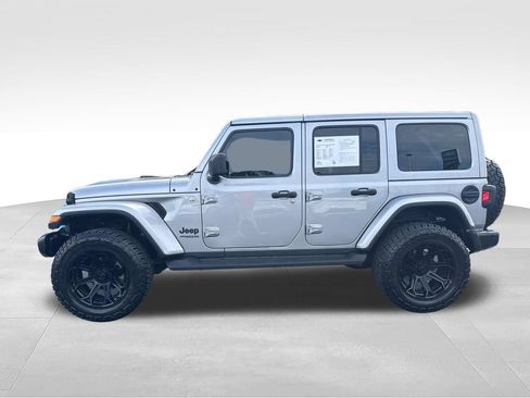 Used 2020 Jeep Wrangler Unlimited Sahara AWD/4WD image 2