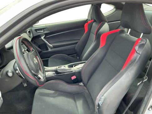 Used 2015 Scion FR-S image 9