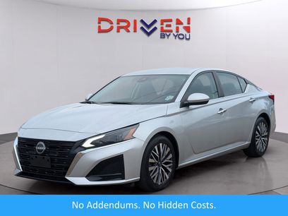 Used 2023 Nissan Altima 2.5 SV