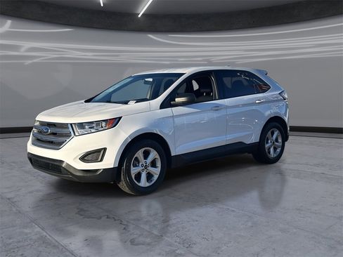 Used 2016 Ford Edge SE image 3