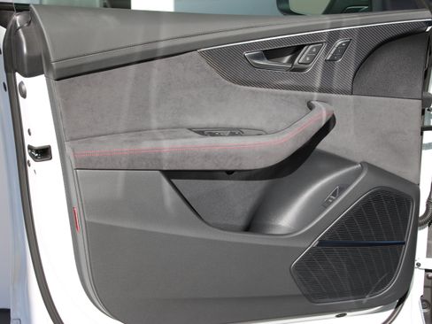 New 2026 Audi RS Q8 performance image 14