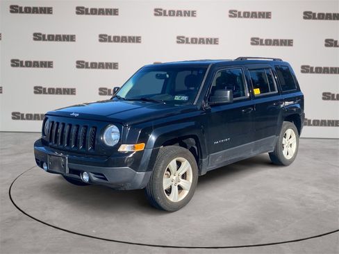 Used 2017 Jeep Patriot Latitude image 1