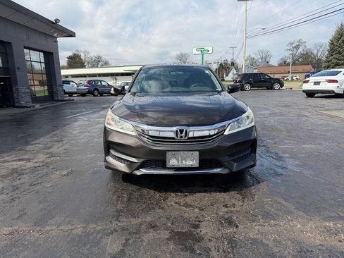 Used 2017 Honda Accord LX image 8