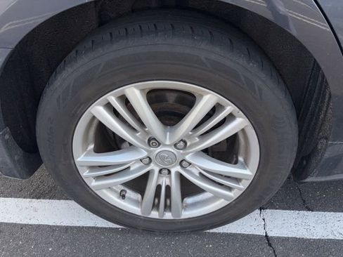 Used 2013 INFINITI G37 x w/ Premium Pkg image 19