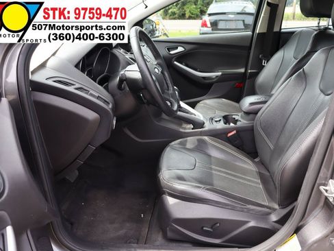 Used 2014 Ford Focus SE w/ Equipment Group 201A FWD image 11