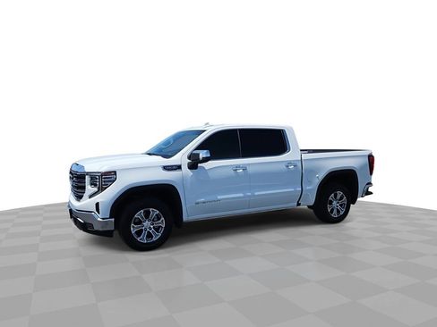 Certified 2024 GMC Sierra 1500 SLT RWD image 4