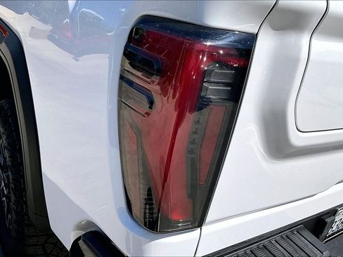 Used 2025 GMC Sierra 2500 AT4X AWD/4WD image 29