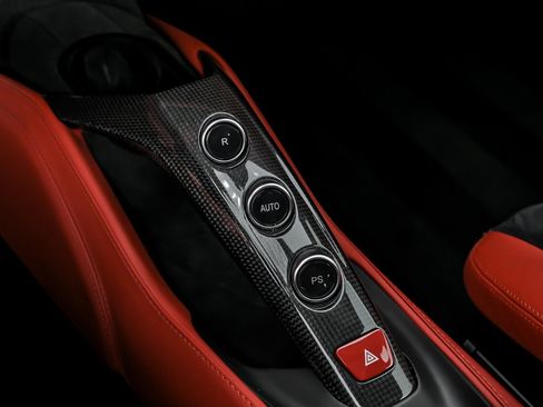 Used 2018 Ferrari 488 Spider image 39