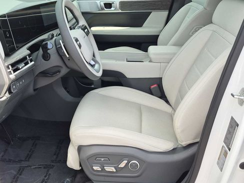 Used 2025 Hyundai Santa Fe Calligraphy AWD/4WD image 17
