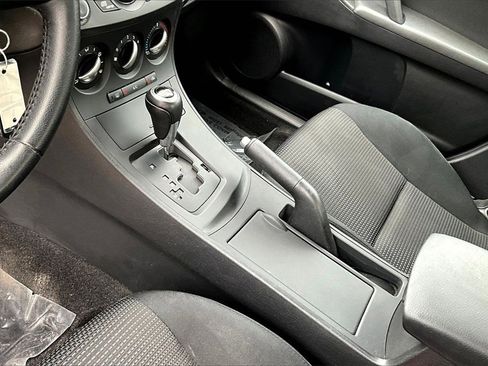 Used 2012 MAZDA MAZDA3 i Touring image 10