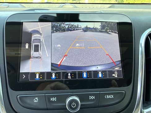 Used 2019 Chevrolet Equinox Premier FWD image 25