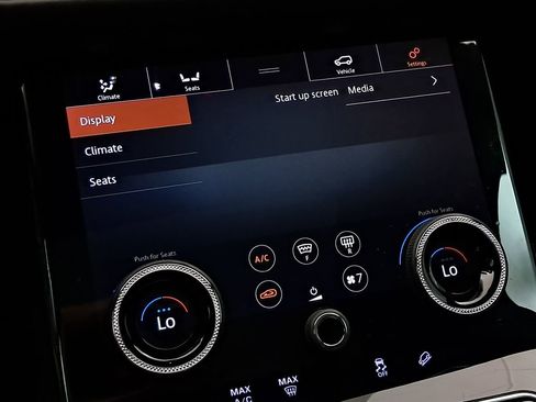 Used 2020 Land Rover Range Rover Velar SV Autobiography Dynamic image 34