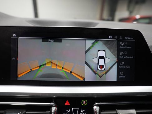 Used 2021 BMW 430i Coupe w/ Convenience Package image 22