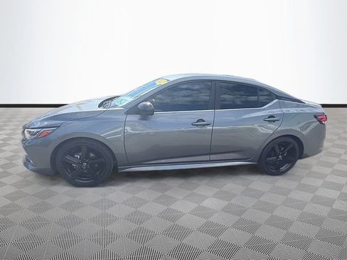 Used 2022 Nissan Sentra SR w/ SR Premium Package FWD image 4