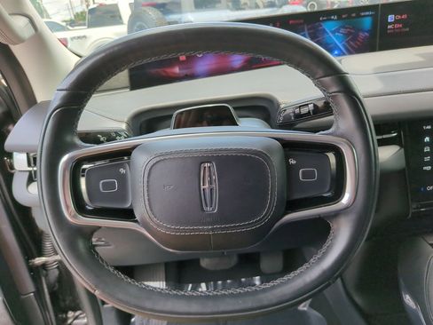 Used 2025 Lincoln Navigator L Reserve AWD/4WD image 30
