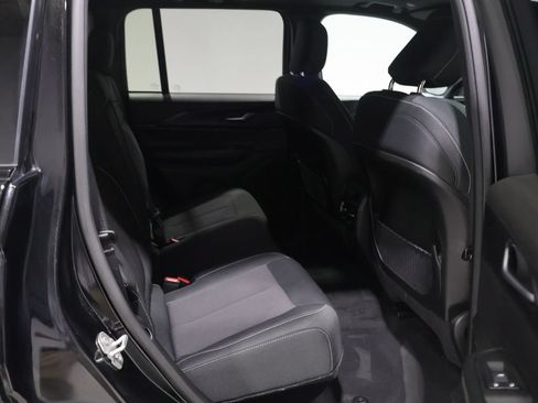 Certified 2024 Jeep Grand Cherokee Laredo X w/ Luxury Tech Group I AWD/4WD image 21