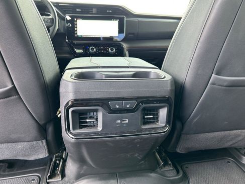 Used 2025 GMC Sierra 1500 AT4 w/ AT4 Premium Package AWD/4WD image 34
