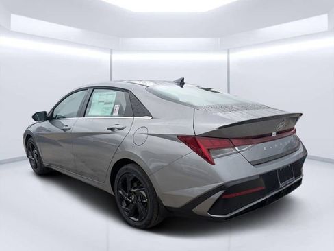New 2026 Hyundai Elantra SEL Sport Premium FWD image 5