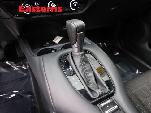 Used 2024 Honda HR-V LX image 12