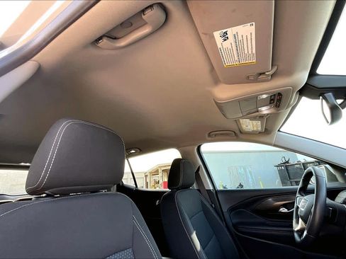 Used 2022 GMC Terrain SLE w/ Driver Convenience Package image 14