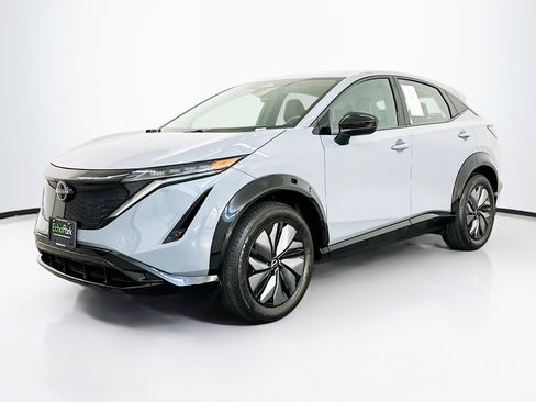 Used 2024 Nissan Ariya AWD image 3
